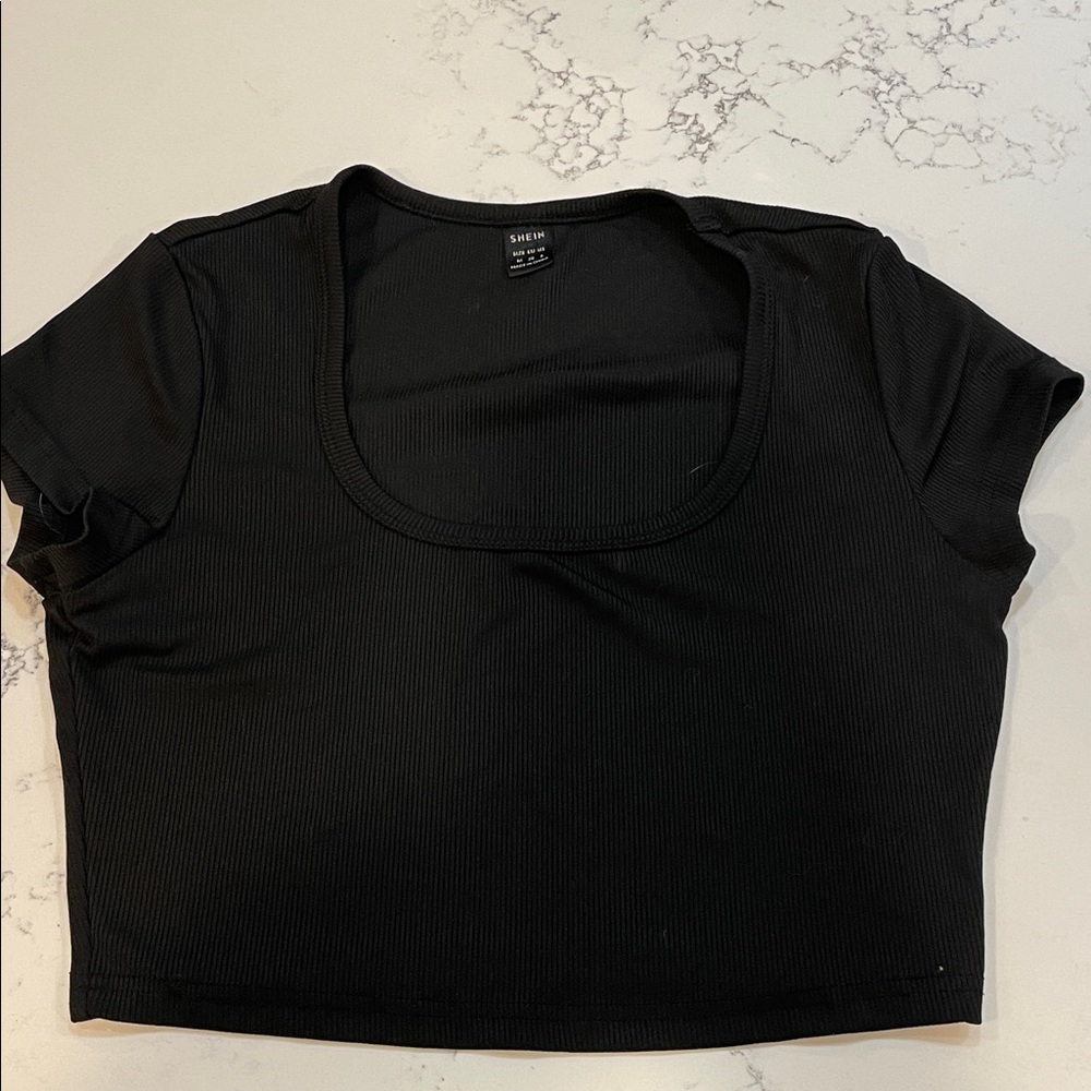 SHEIN Black Ribbed Short Sleeve Scoop Crop Top